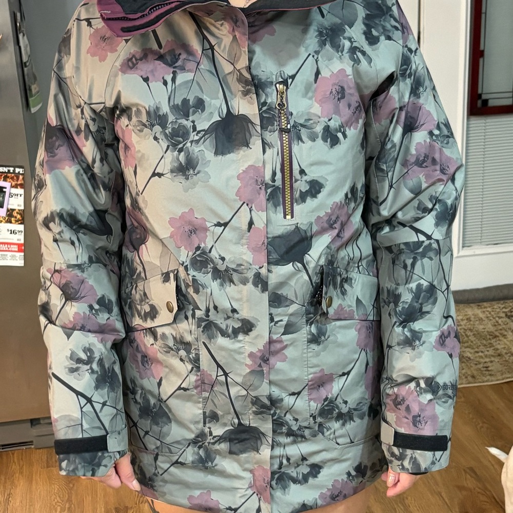 686 GORE-TEX Women's Snowboard/Ski Jacket - Floral - Picture 4 of 4
